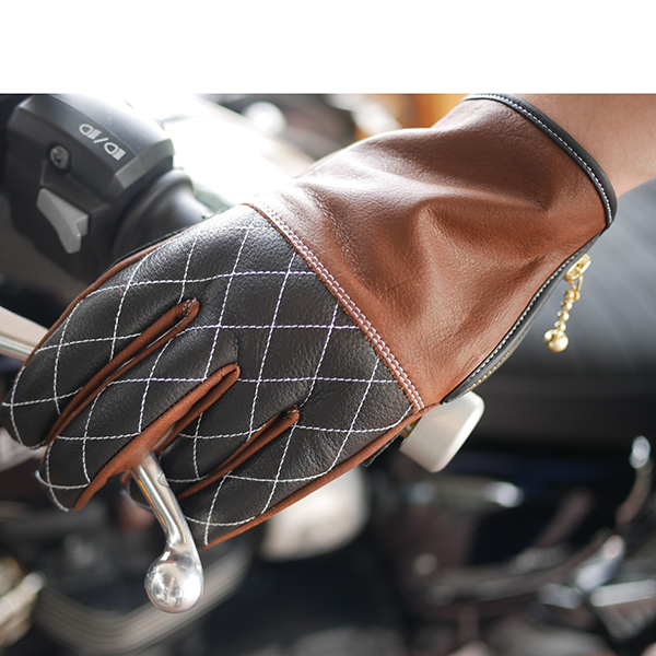 MAXRITZ復古格紋雙色短手套，頂級牛皮材質與雙指觸控設計，展現高質感騎士風格