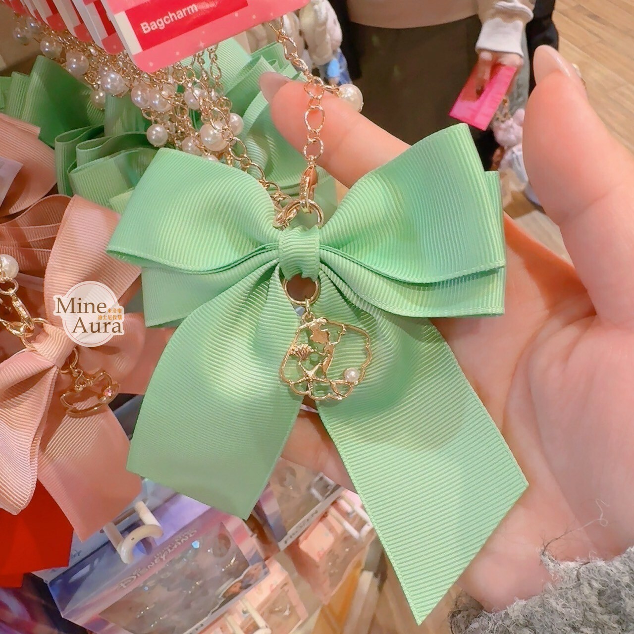 小美人魚 The Little Mermaid 簍空墜飾 綠色蝴蝶結 造型 鑰匙圈 吊飾 -香港迪士尼樂園