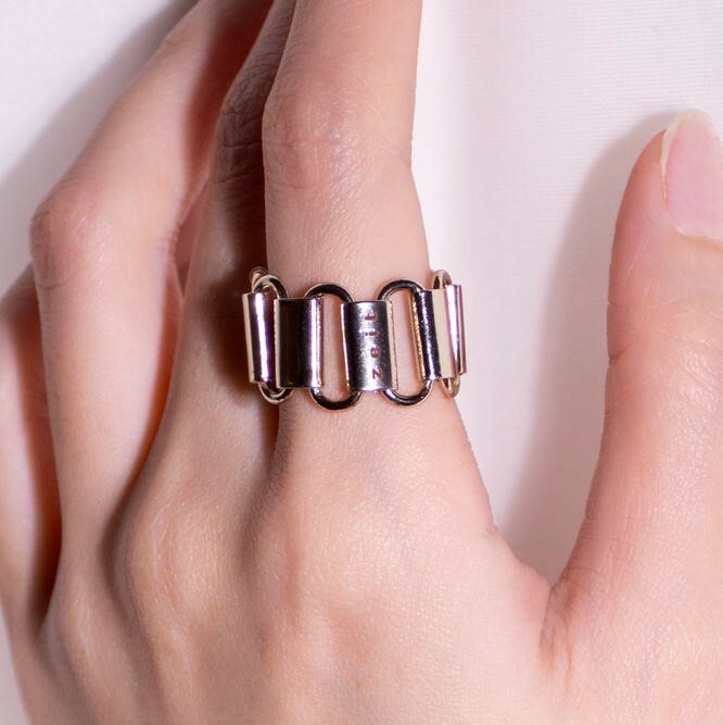 Zeit Classic Chain Ring Brand classic chain ring, light gold