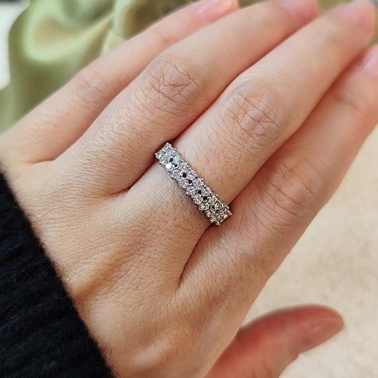 18K白金雙行鑽石排戒