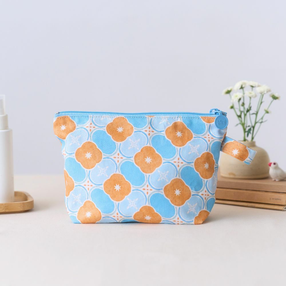 Zipper Trapzoid Pouch/Begonia Glass Pattern No.18/Apricot & Blue