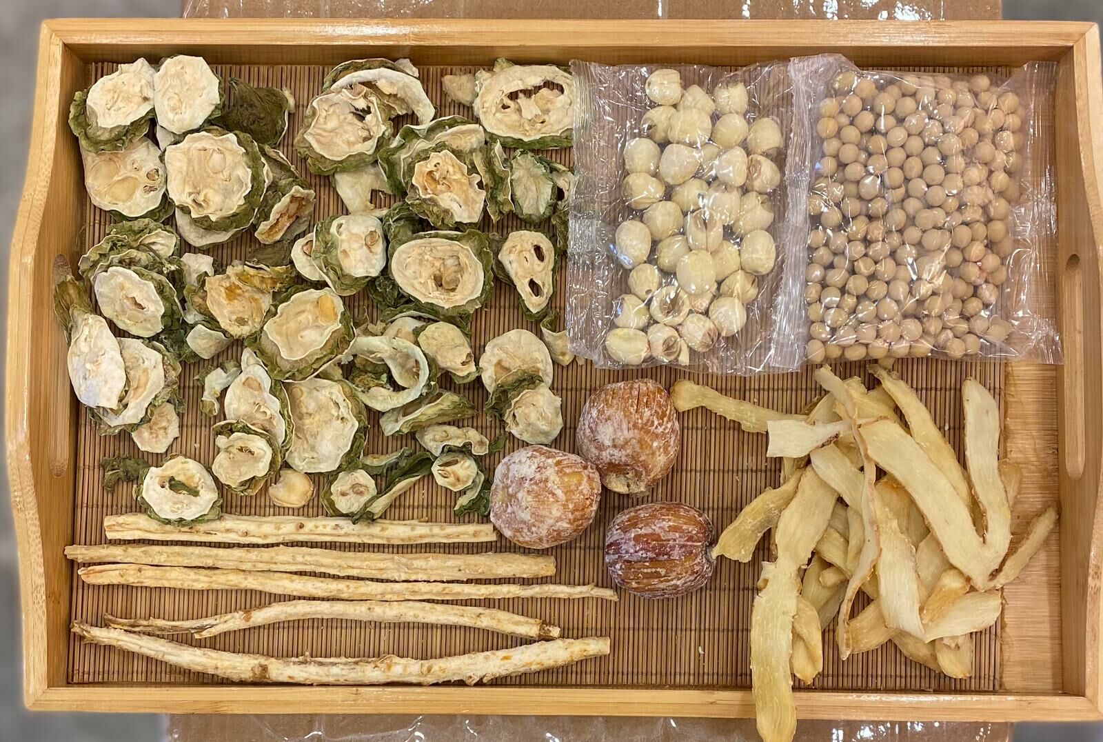 涼瓜乾黃豆沙參玉竹蓮子湯