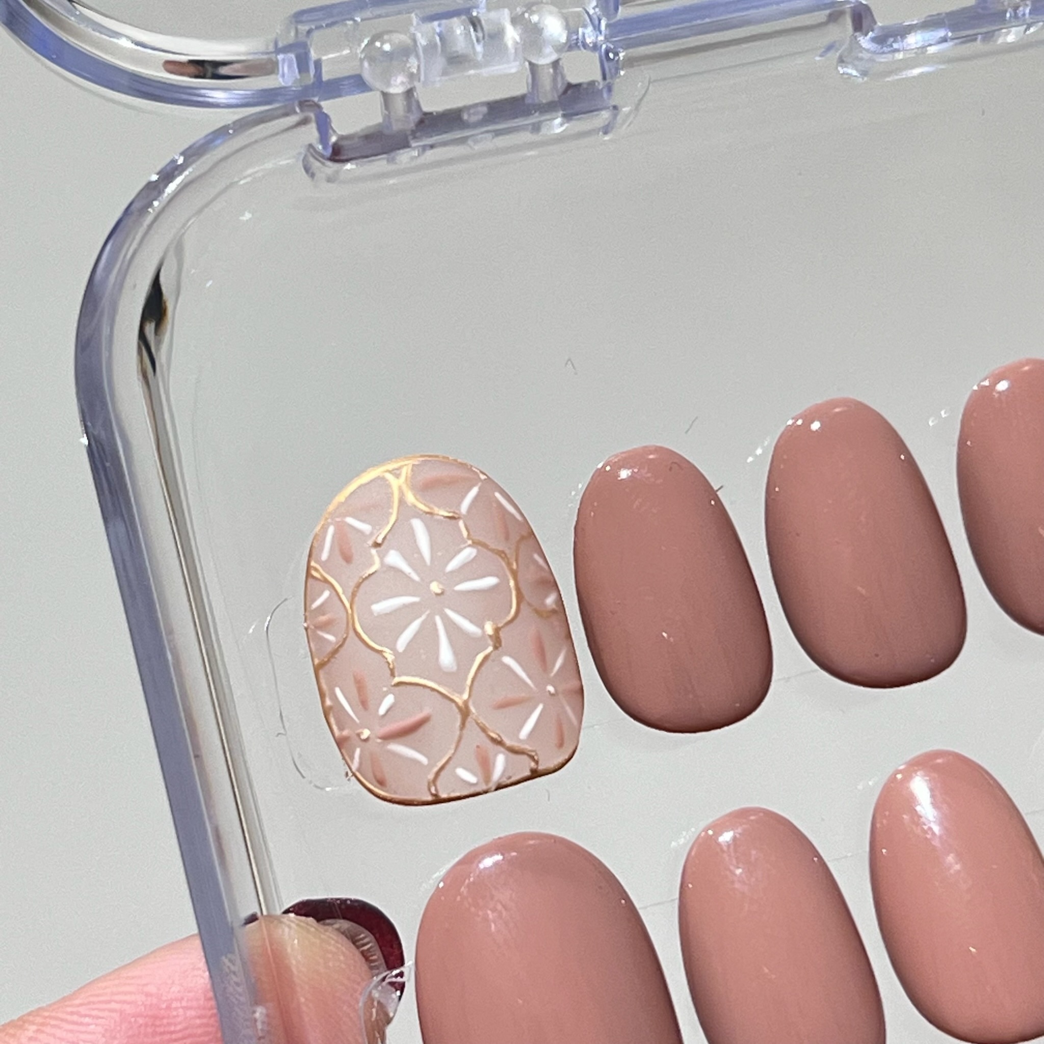 baby:nail ︳Nude Colour with Bohemia Pattern