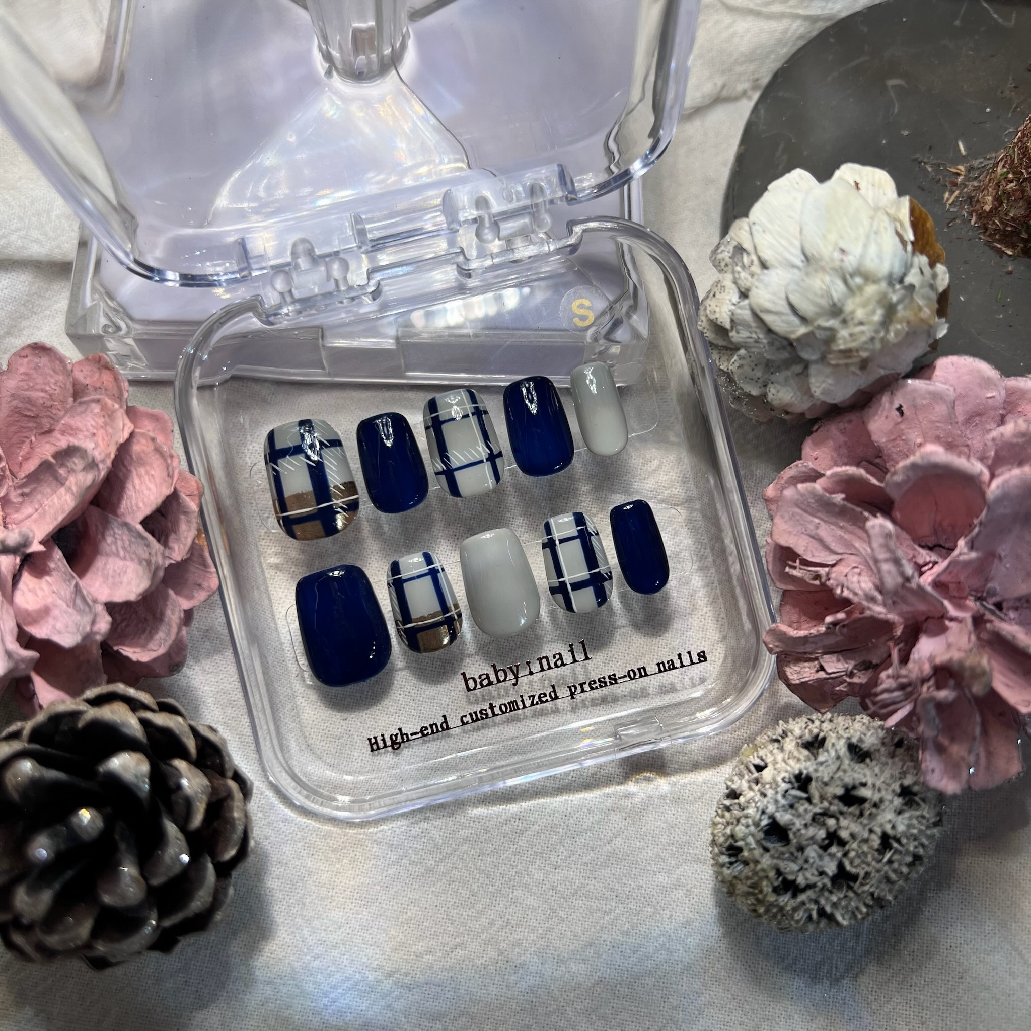 baby:nail | Navy Mirror