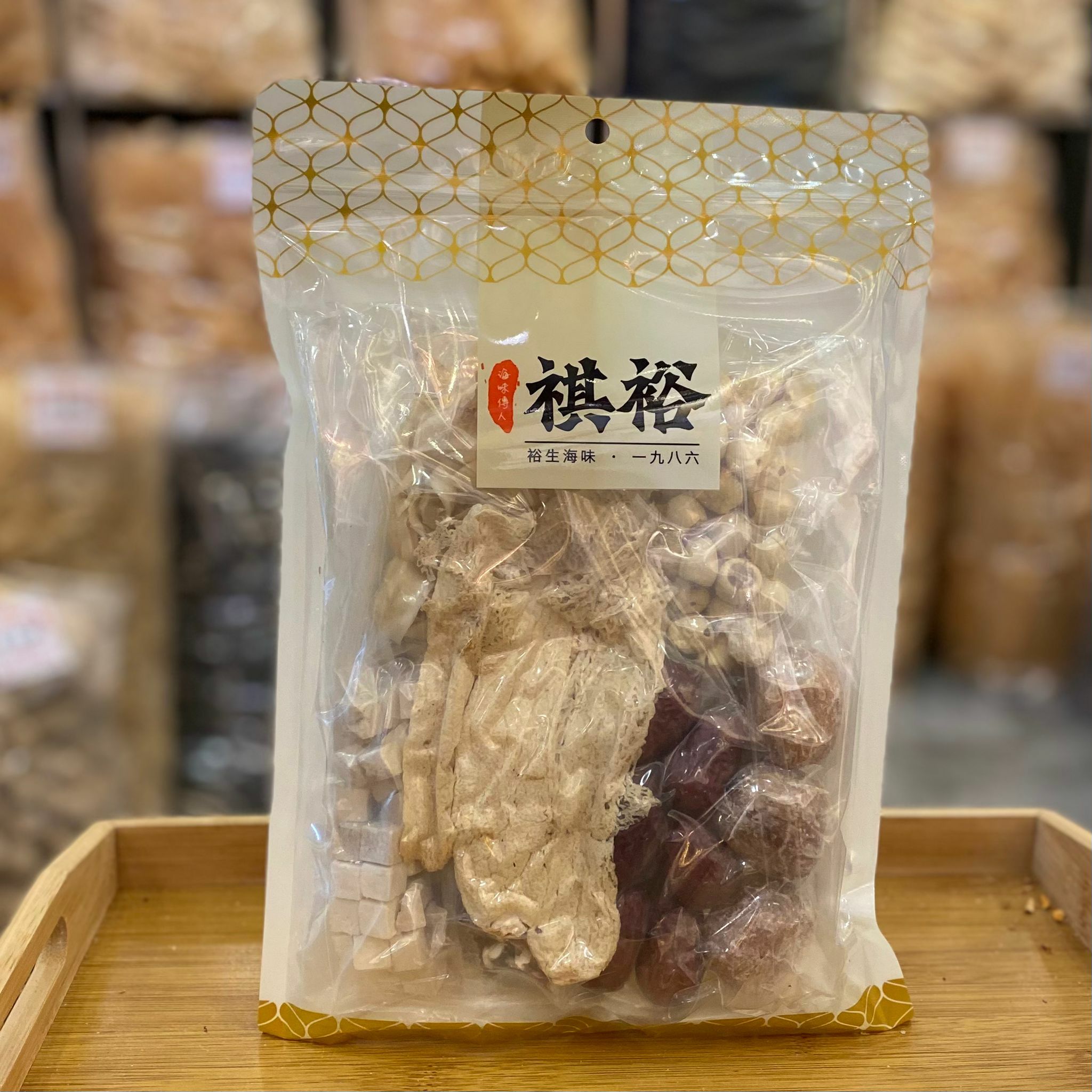 竹笙椰皇蓮子百合潤肺湯