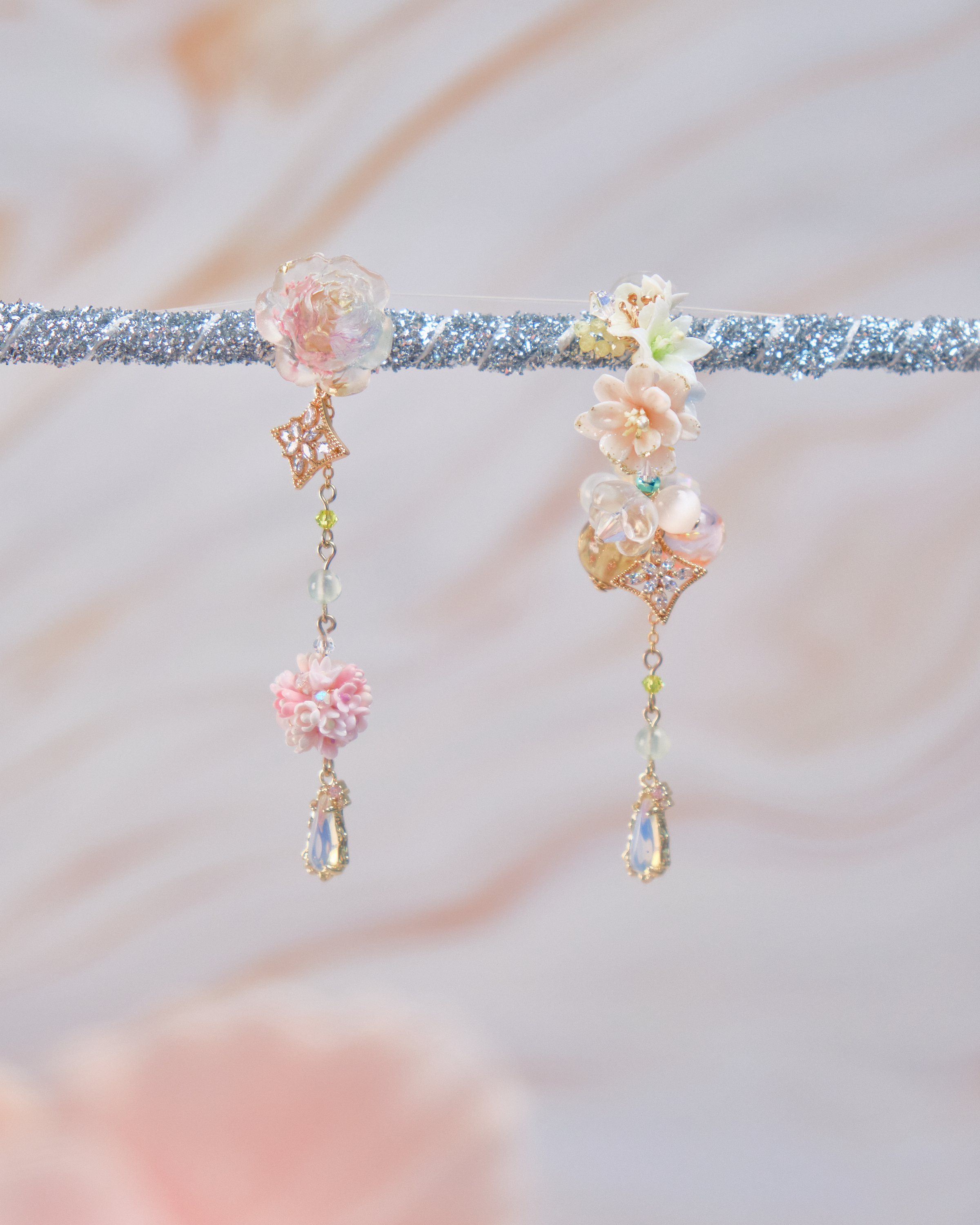 11742 重工不對稱C字兩用花球耳環