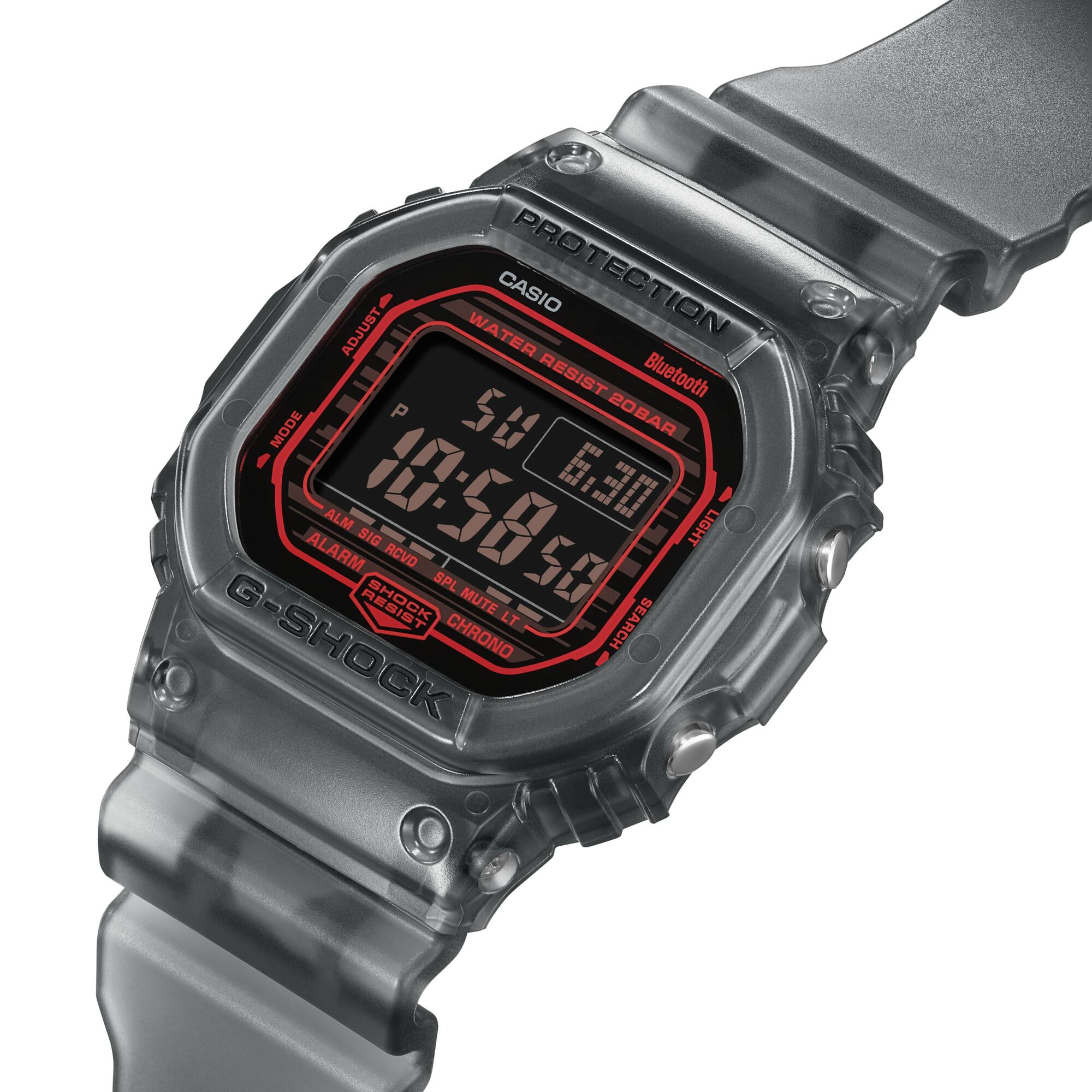 萬年鐘錶 - G-SHOCK  卡西歐  半透明漸變透黑經典方形智慧藍芽電子錶 DW-B5600G-1  錶徑 : 42.8 mm