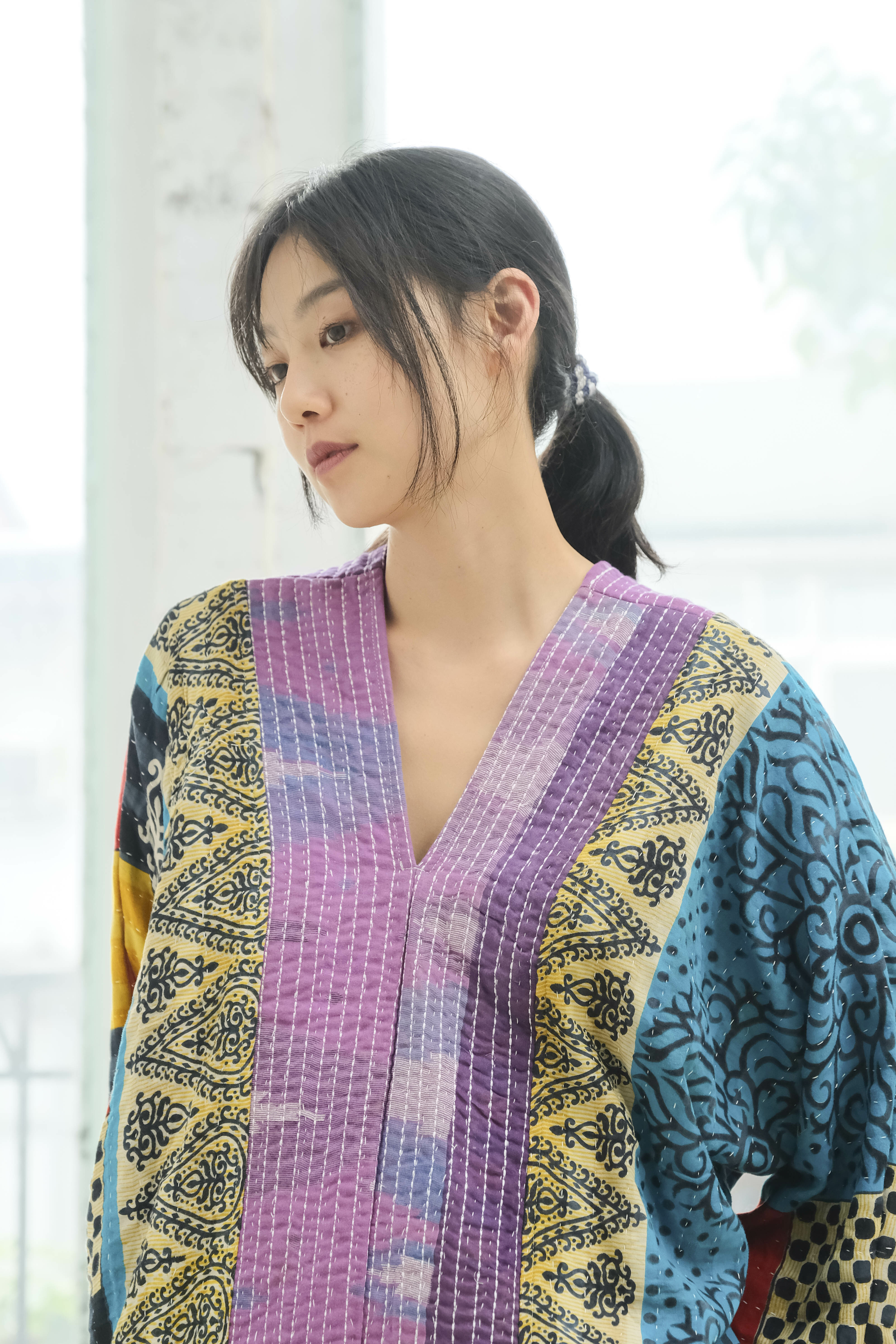 坎塔刺繡前後V領長袖上衣 蒙德里安 - A
