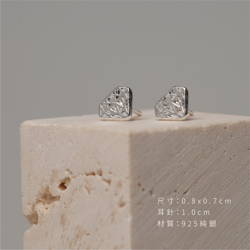 鏤空鑽石純銀耳針尺寸