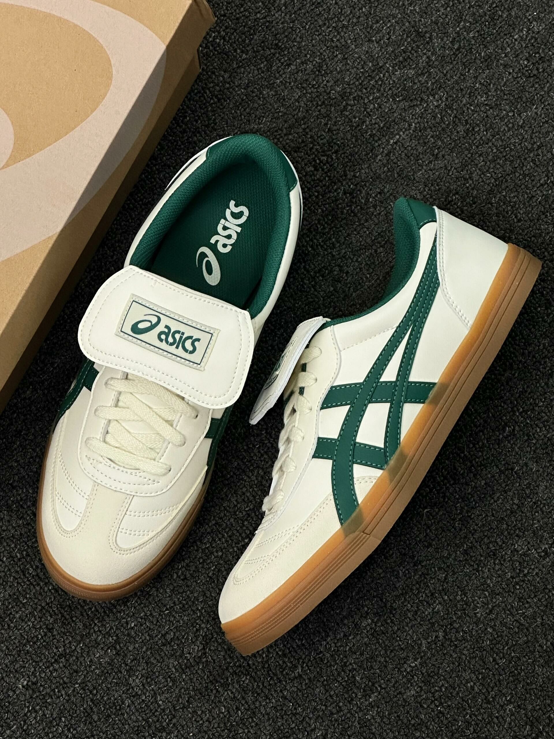 ASICS 亞瑟士 AARON 2.0 奶油色 森林綠 翻蓋鞋舌 皮革 虎爪紋 焦糖底 復古 德訓鞋 /預購