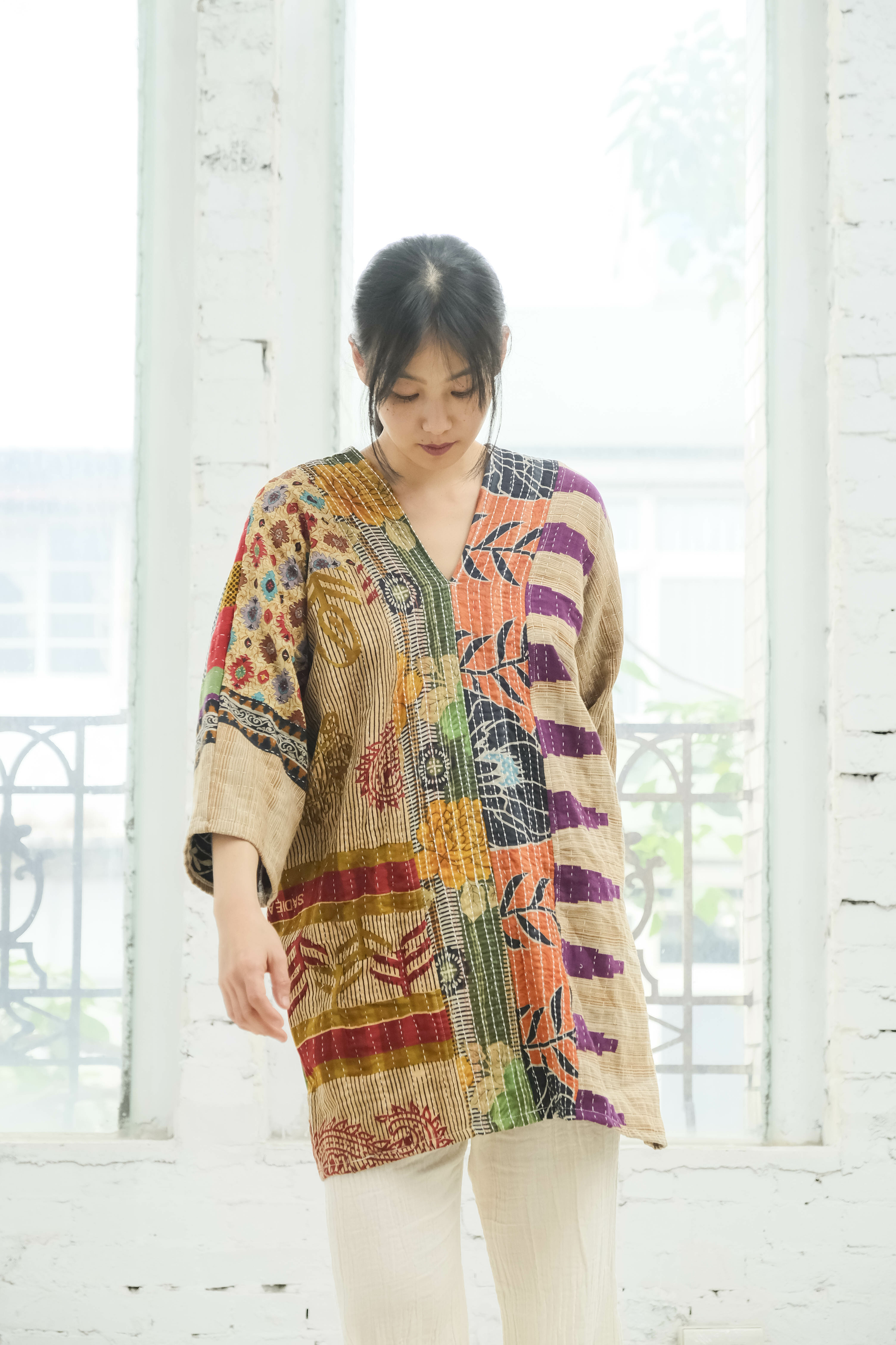 坎塔刺繡前後V領長袖上衣 混紫 - C