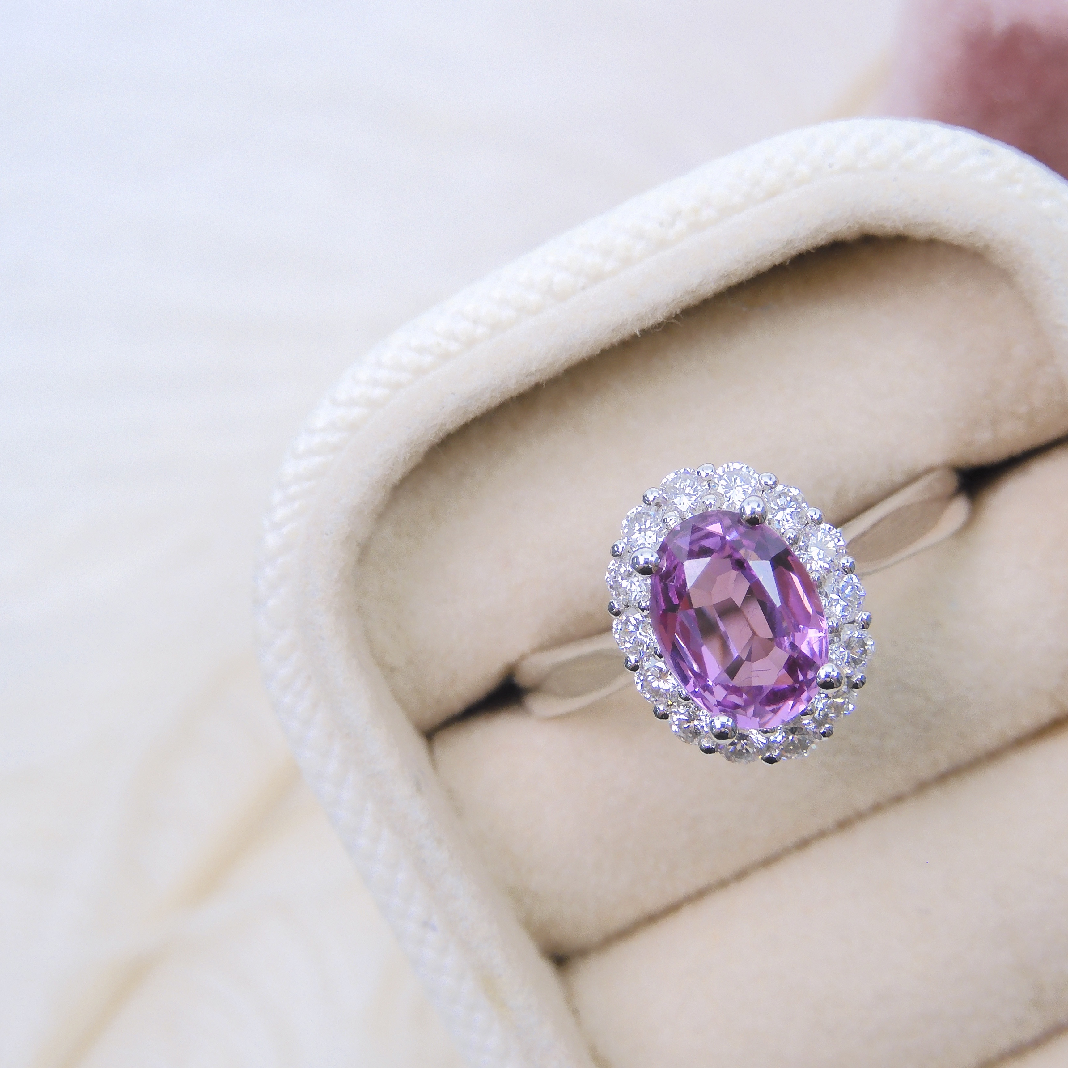 18K金 1.53ct 粉色藍寶石戒指 (配國際證書)