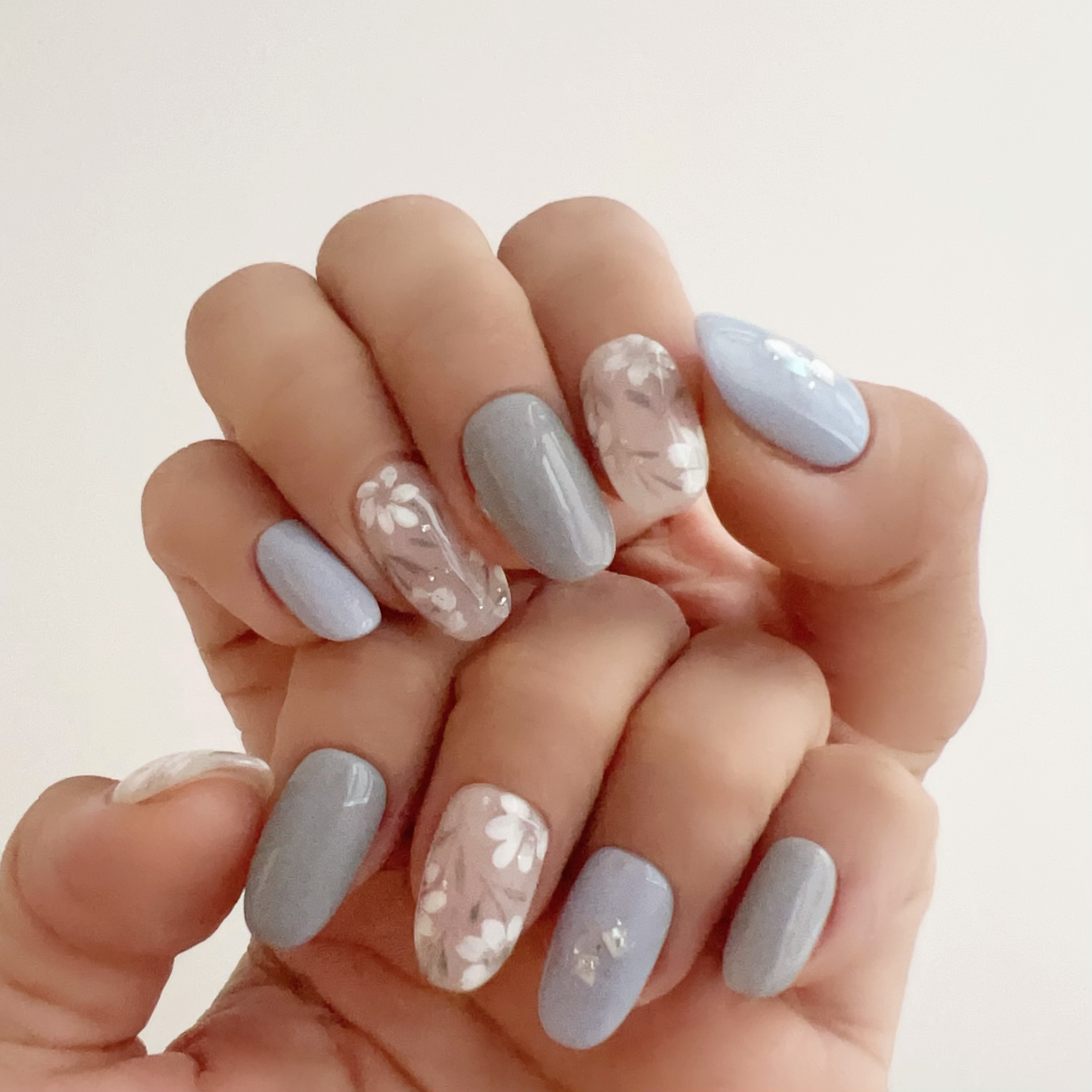 baby:nail | Baby Blue and White