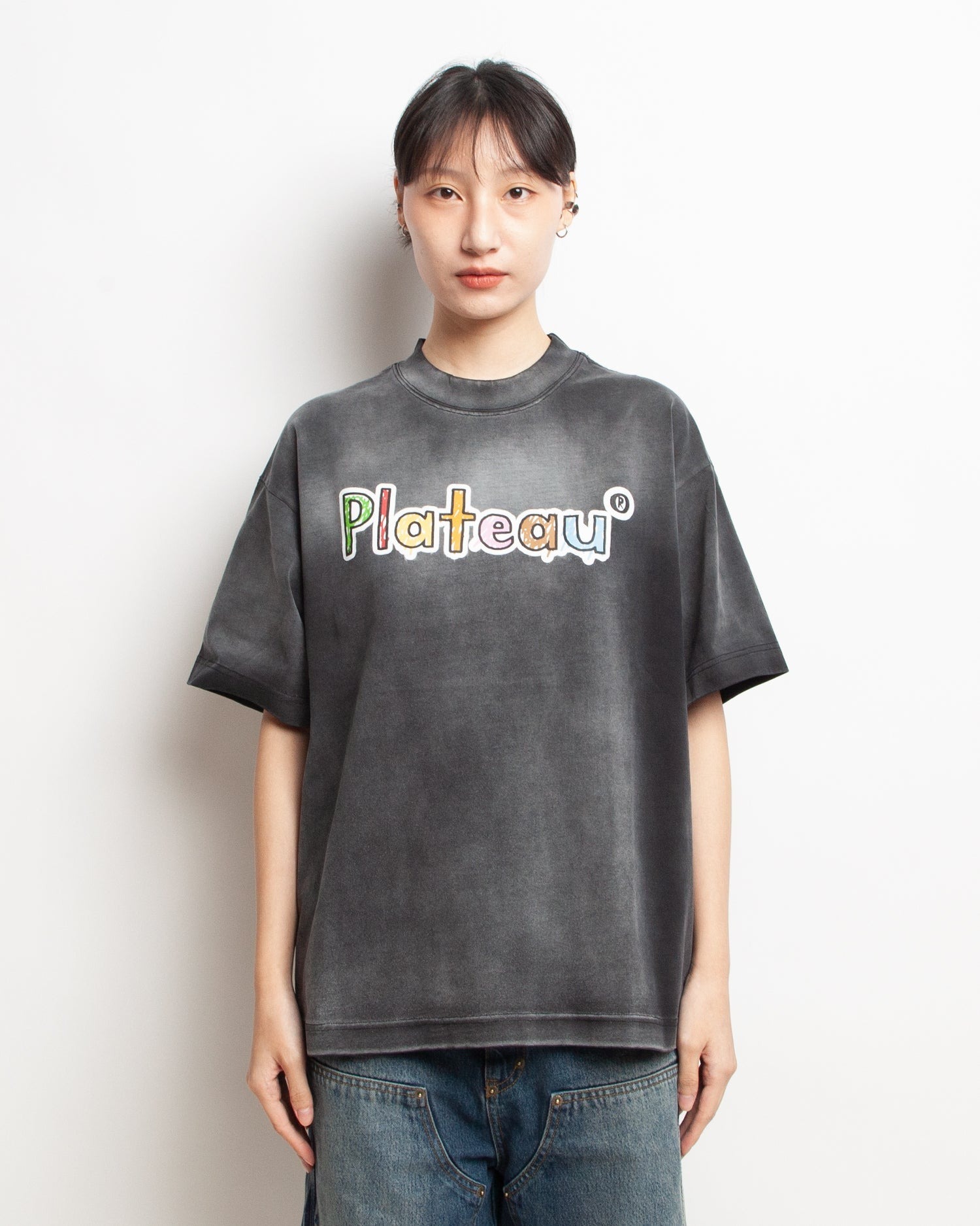 PLATEAU STUDIO / Hand draw logo tee - Washed black