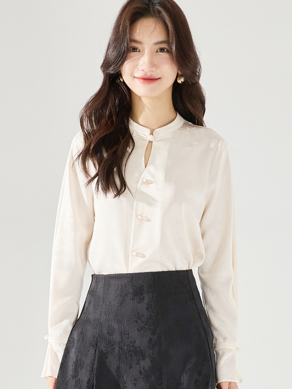 中國風盤釦緞面緹花上衣 米白
