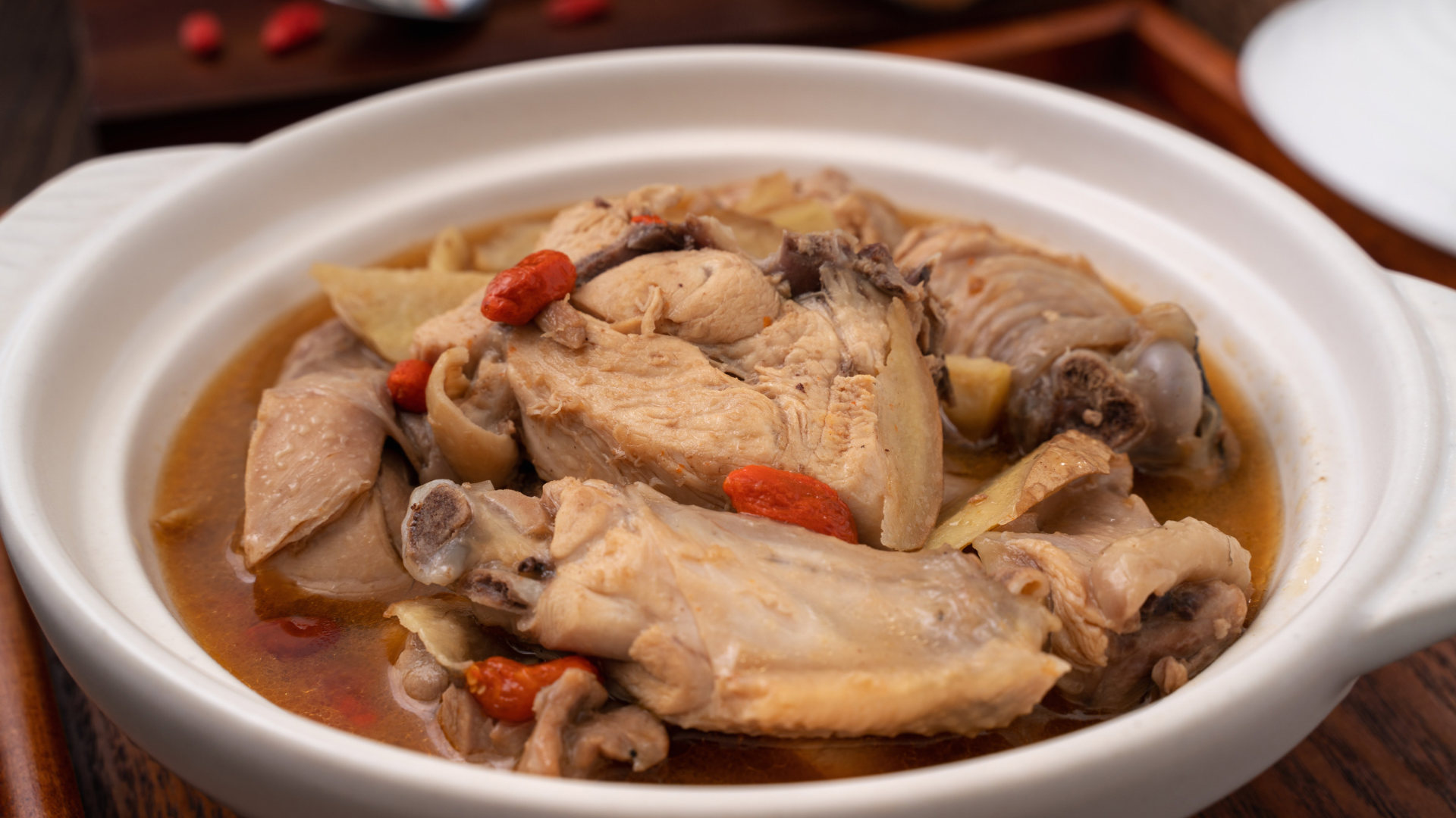 當歸雞湯,雞湯,春分,節氣,養生,調經止痛,增強免疫力,當歸,備孕,懷孕,產後補品,