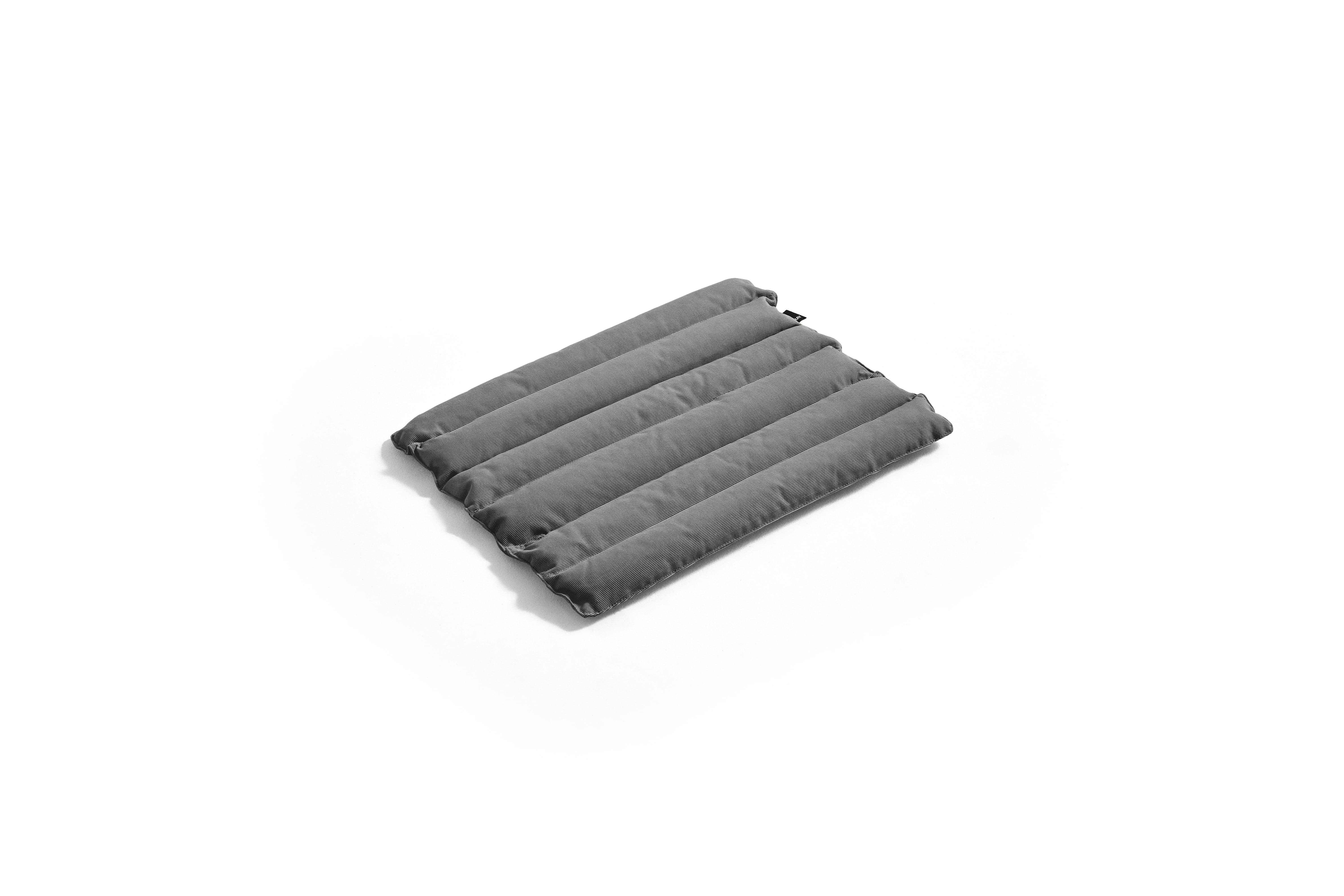 Traverse Armchair 絎縫坐墊