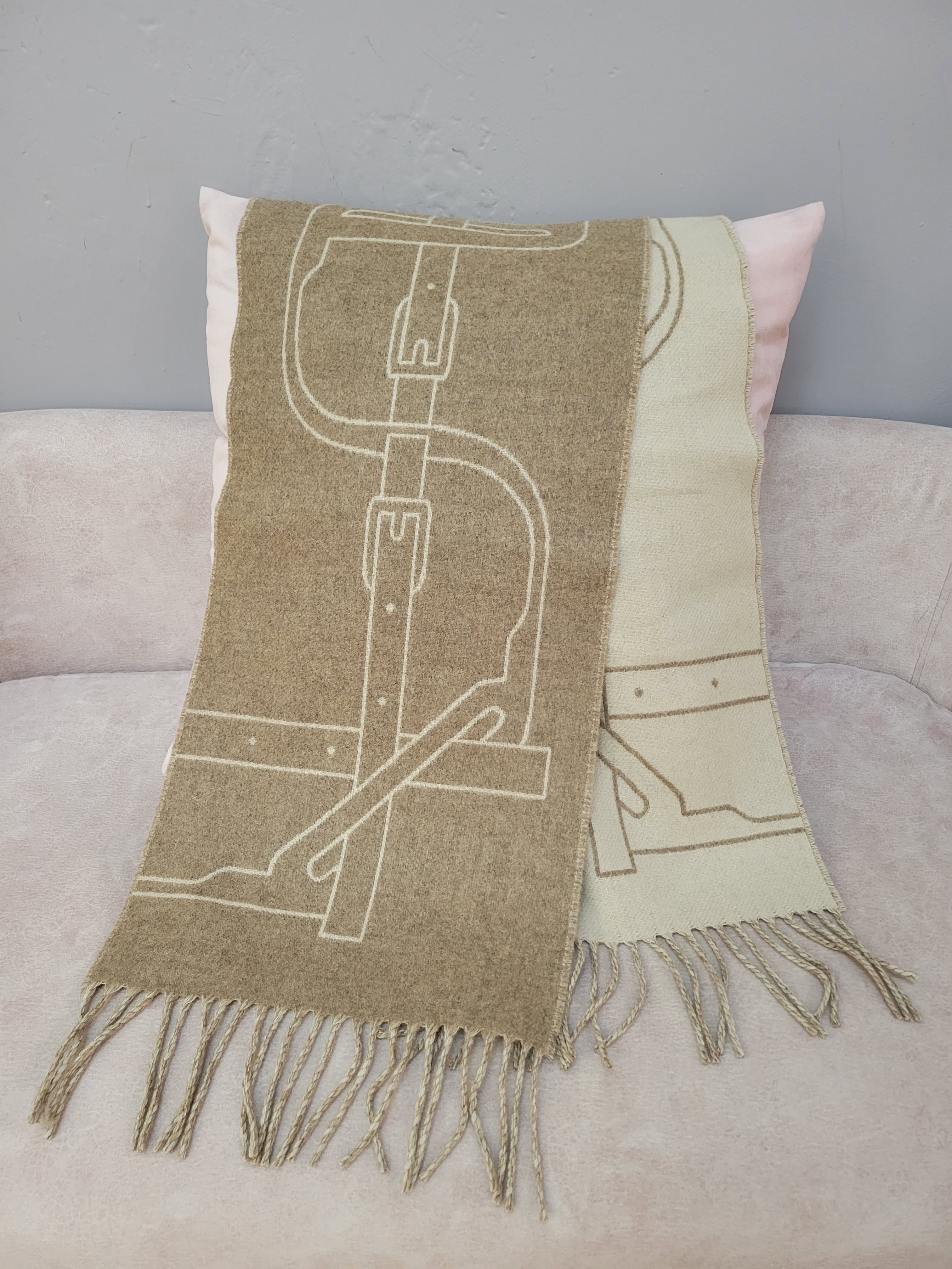 HERMES Mors a Jouets muffler marron glacé / craie 圍巾 頸巾