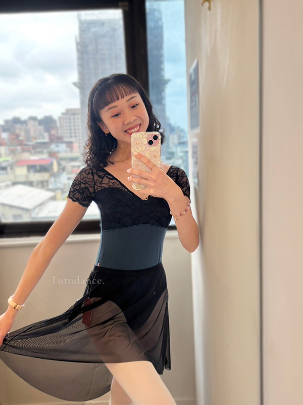 韓國eflora【EB-ef5302 蕾絲包袖舞衣】可放胸墊