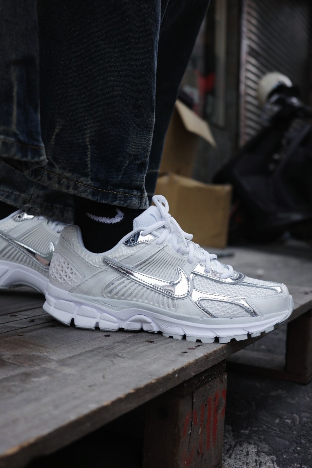 Nike Zoom Vomero 5 白銀 hf7723-100