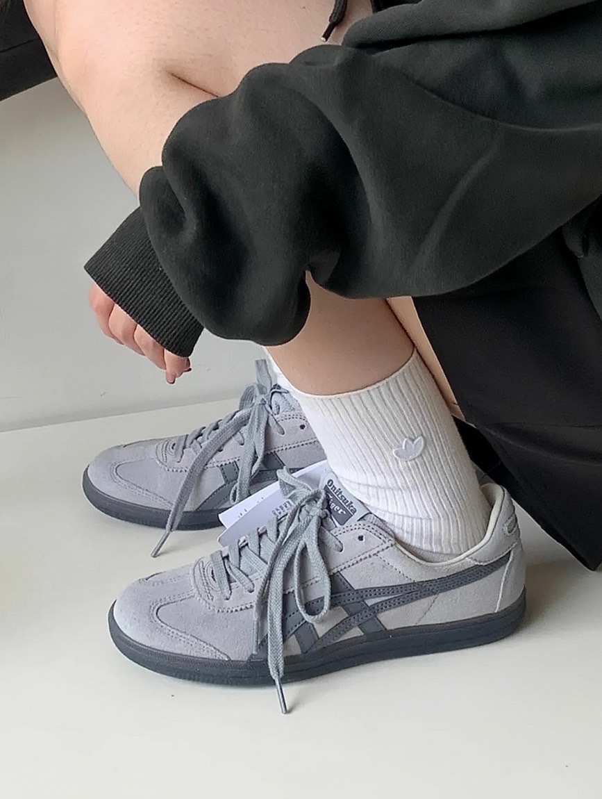 Onitsuka Tiger 鬼塚虎Tokuten 火山灰淺灰底深灰虎爪紋