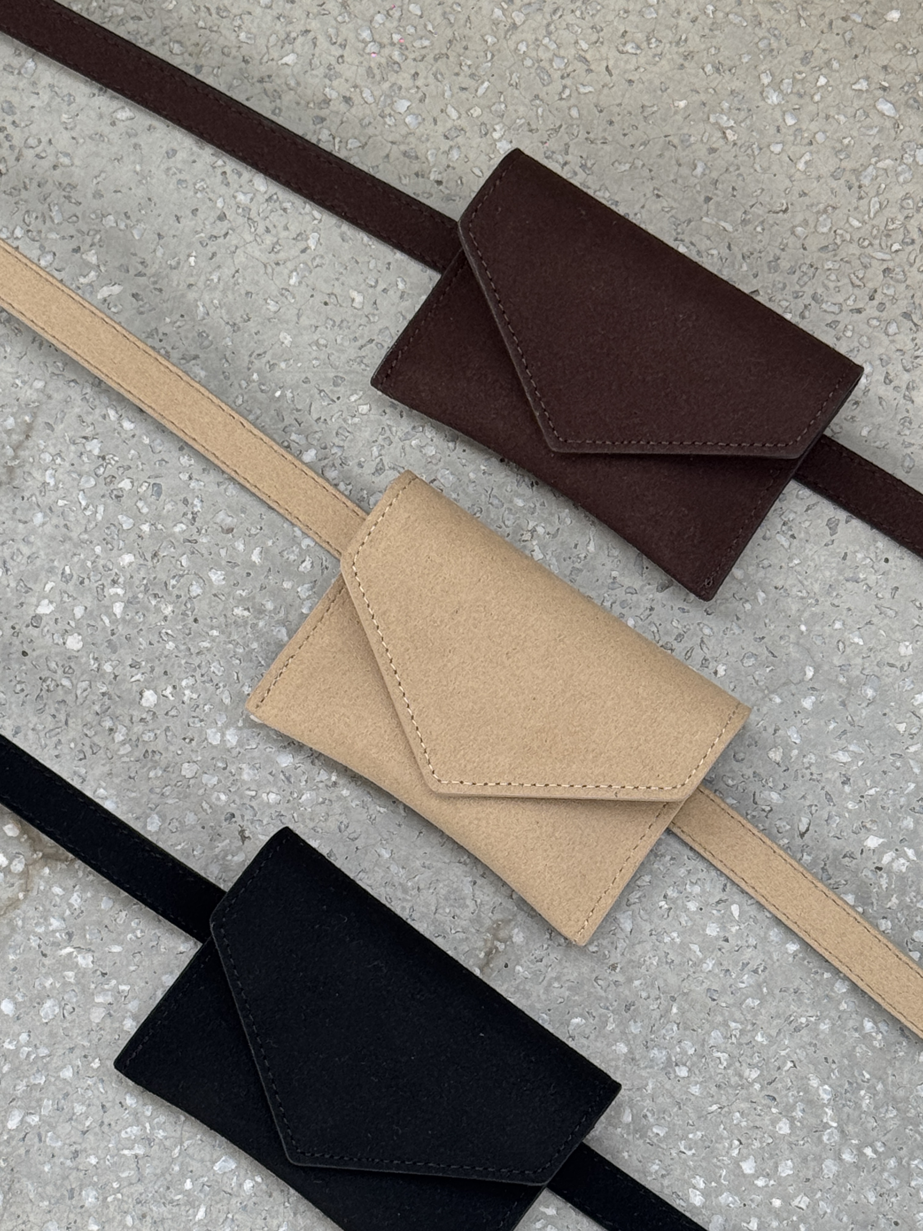 (訂購) 百搭高手!猄皮小腰包 AC0201 (杏/黑/啡)