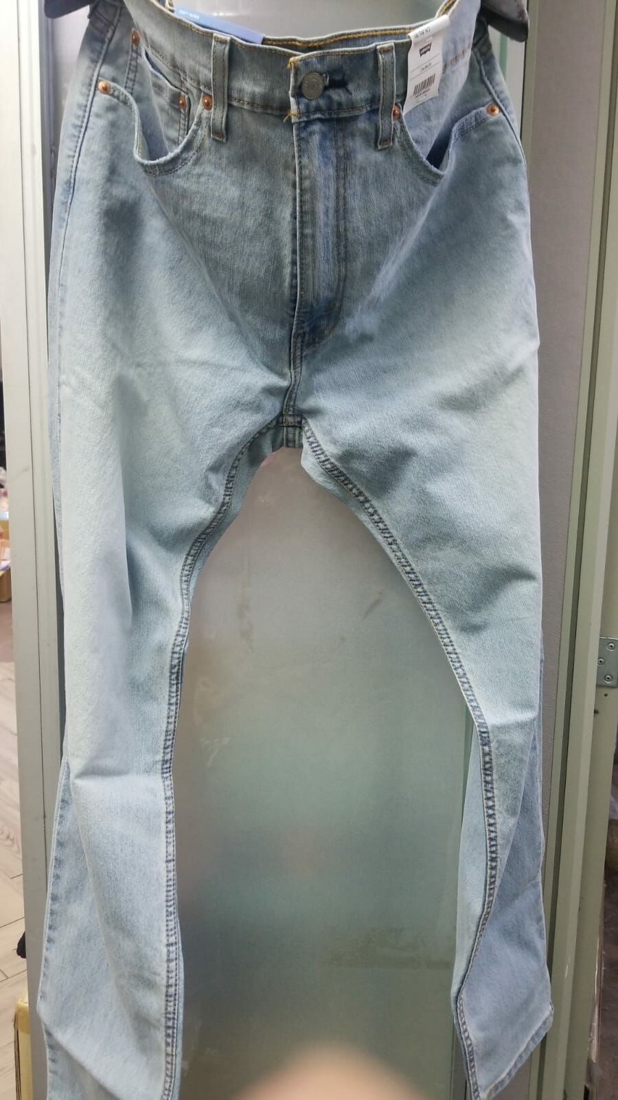 ca20328**  Levls牛仔褲
