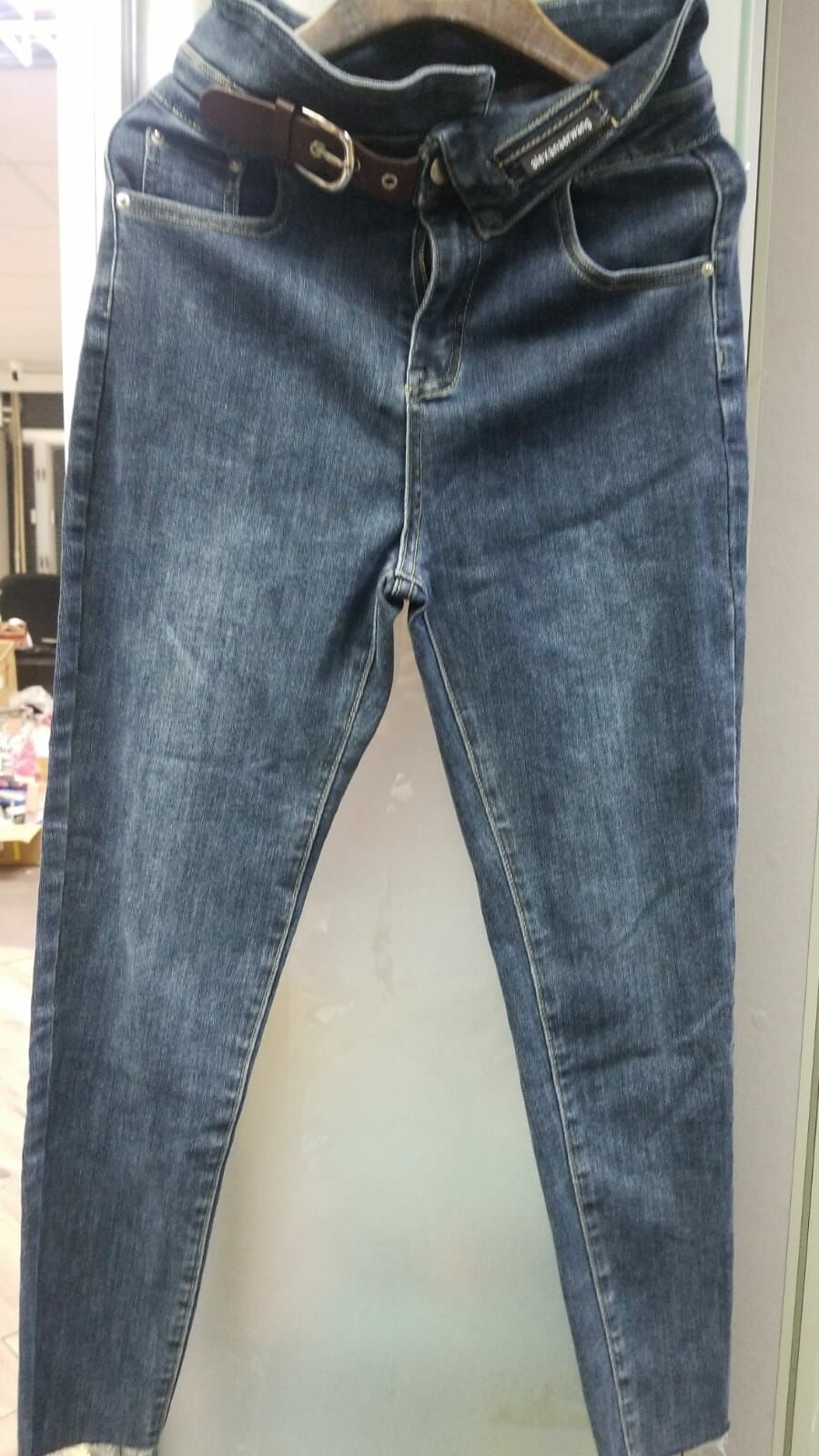 ca20338**  皮帶款牛仔褲
