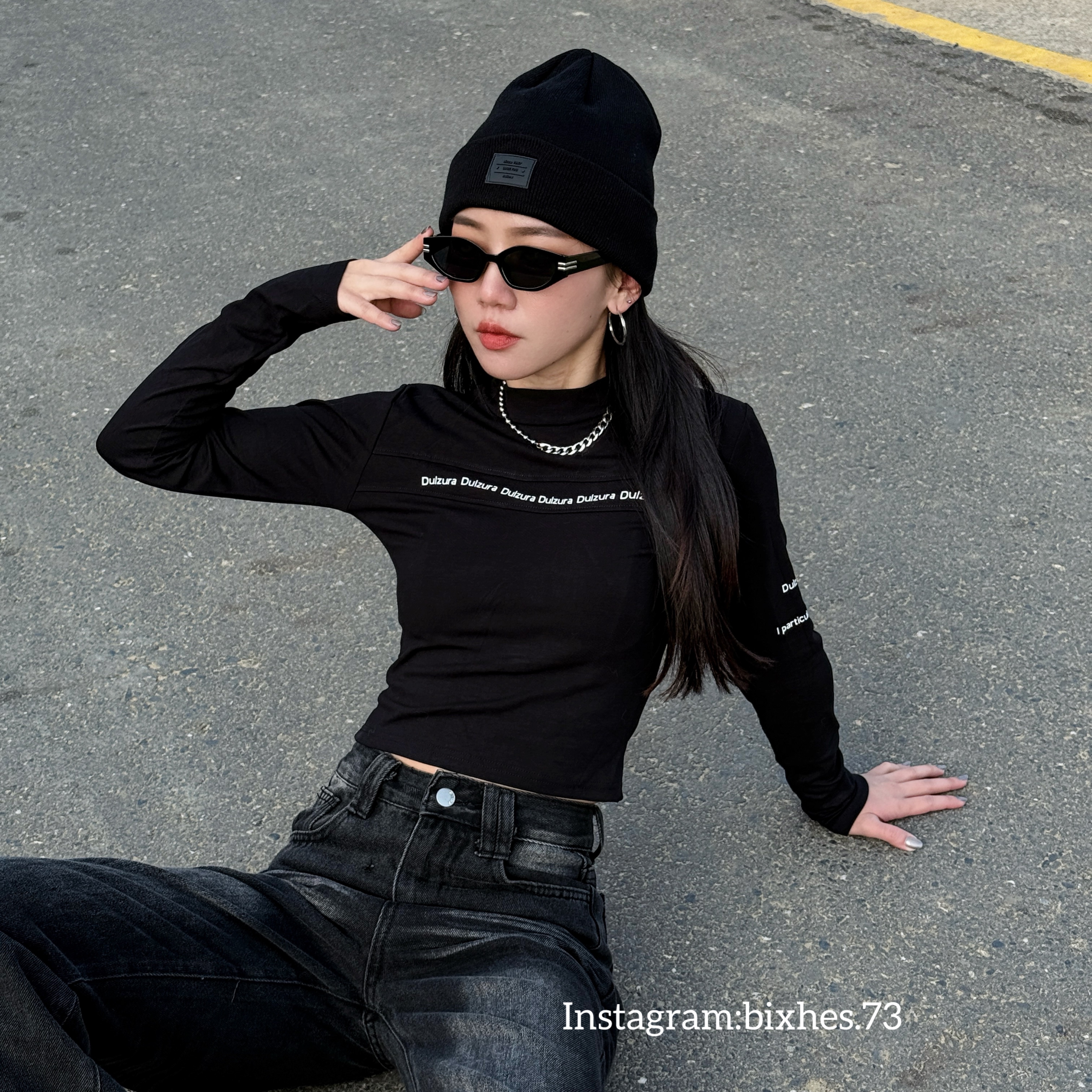 串字中領短版黑長T(B00118)