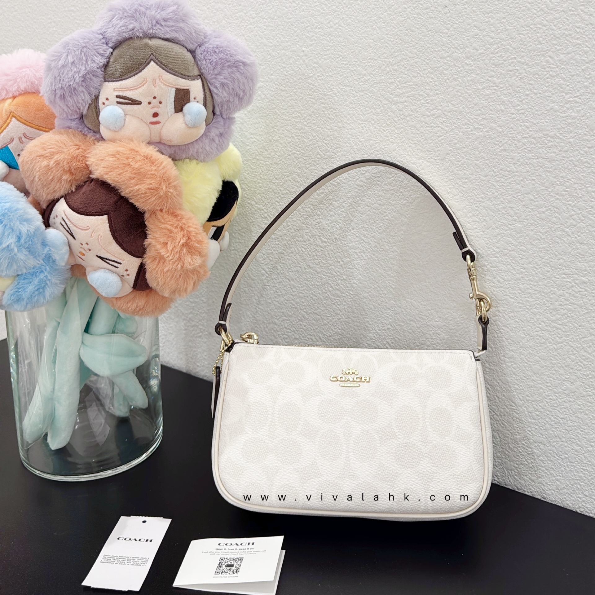 Coach - Nolita 19 in Signature Canvas (CW426)