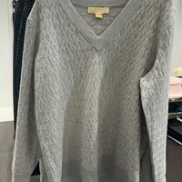 [S] MICHAEL KORS WOMEN'S LONG SLEEVE V-NECK SWEATER,SILVER, MF460ZJ2A2-SILVER (SMK1191)