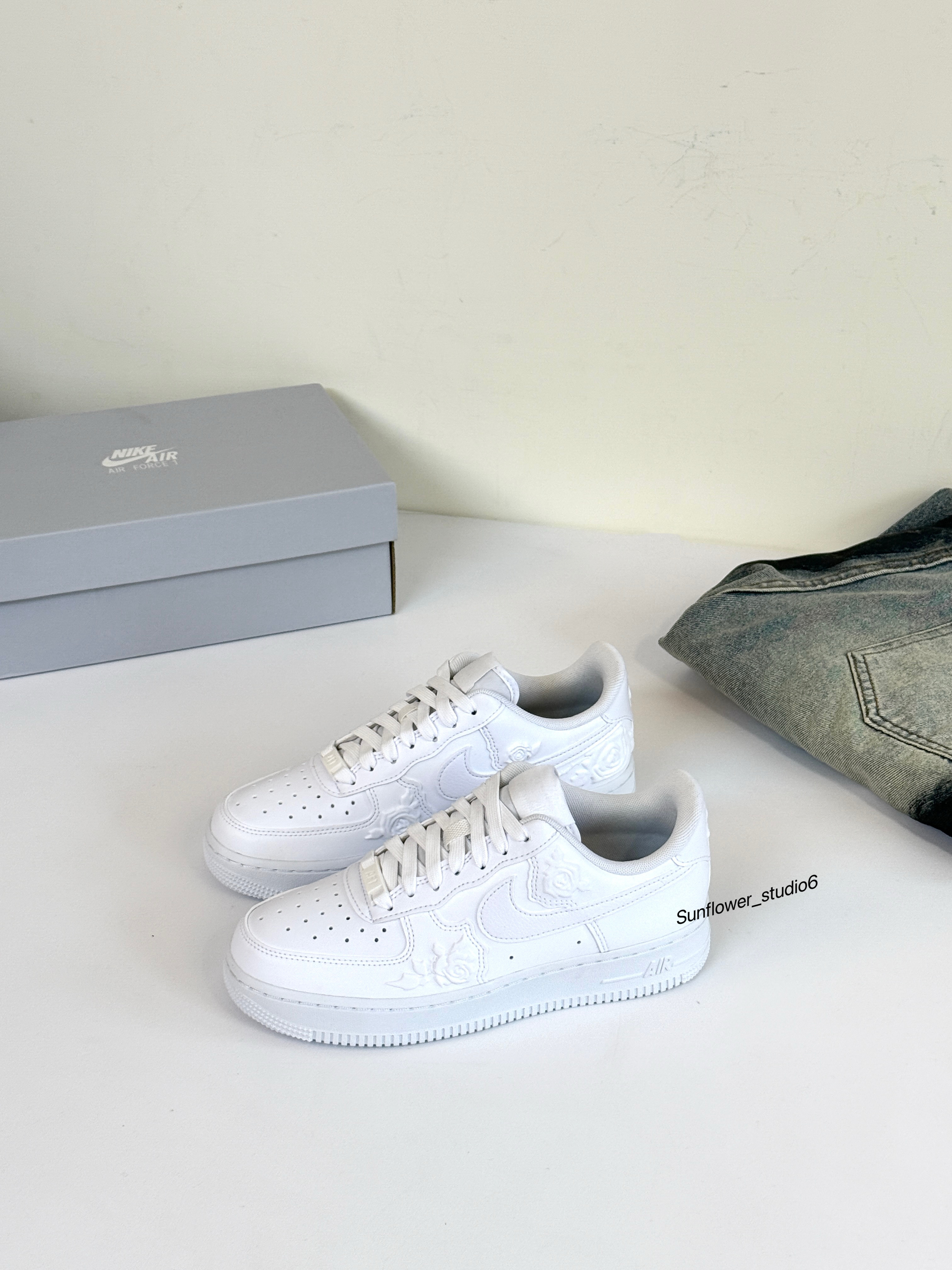 Nike Air Force 1 AF1 浮雕玫瑰 玫瑰 全白 皮革 女款 HF2016-100/預購