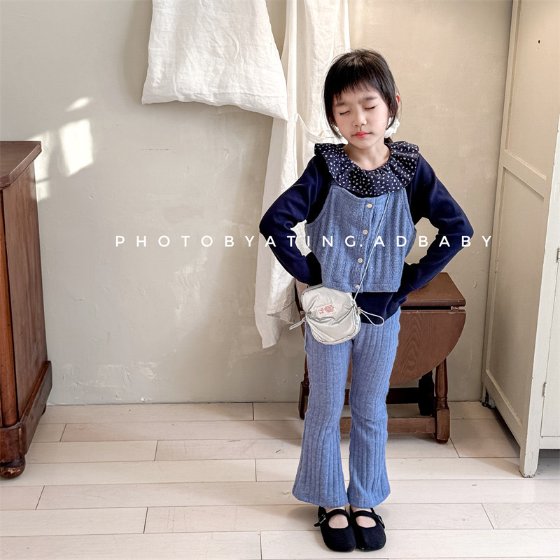 疊穿針織小背心+喇叭褲套裝