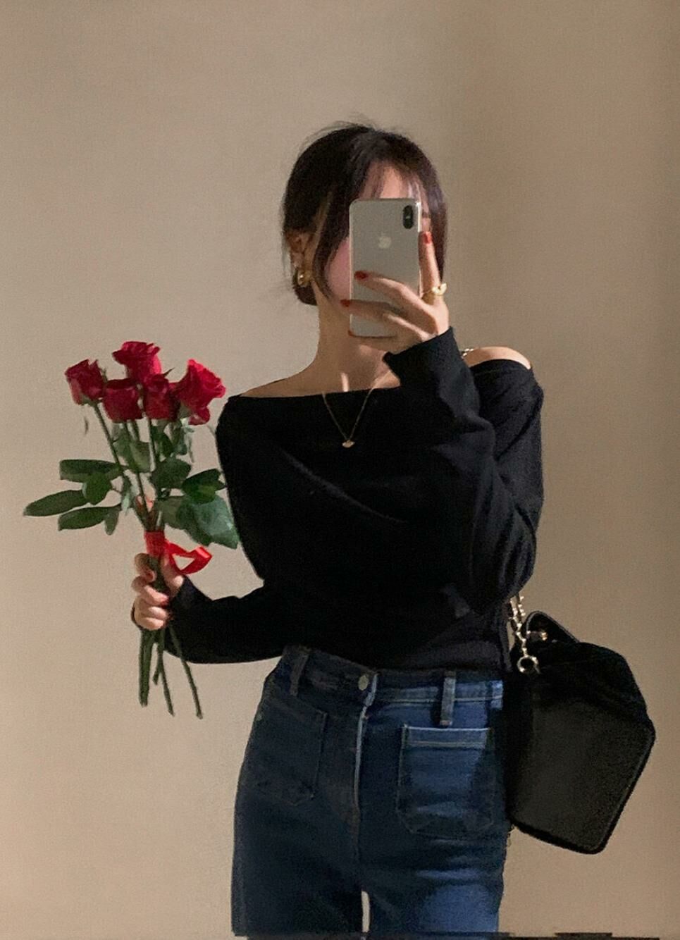 平口露肩皺摺上衣(黑色)