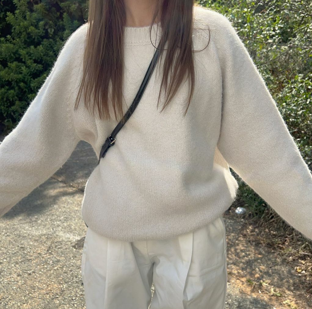 圓領寬鬆針織上衣(米色)
