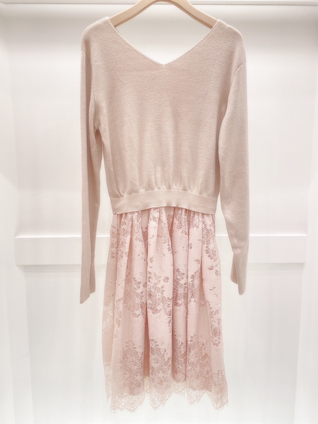 V領針織下lace裙洋裝