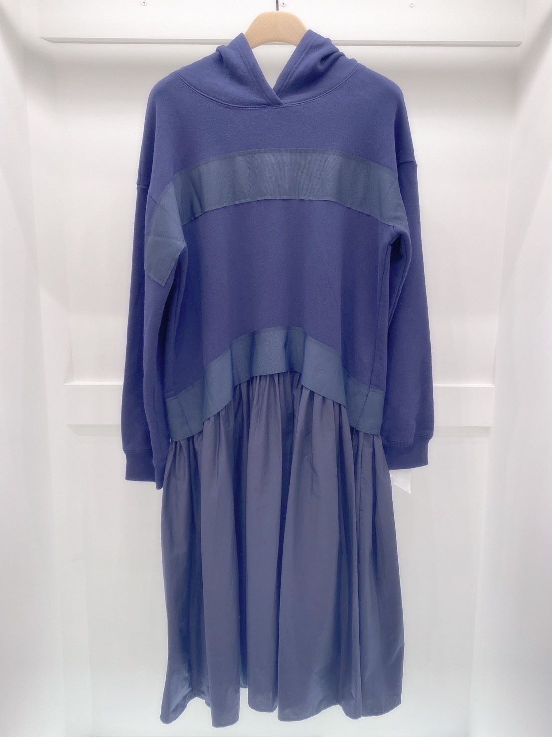 連帽緞帶設計洋裝