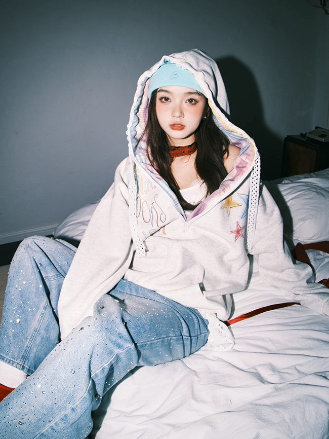 蕾絲風塗鴉連帽外套-預購