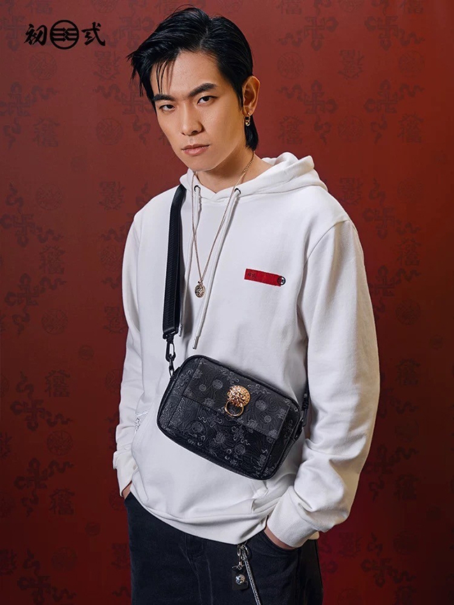 25SS中國風系列-門環造型斜背包