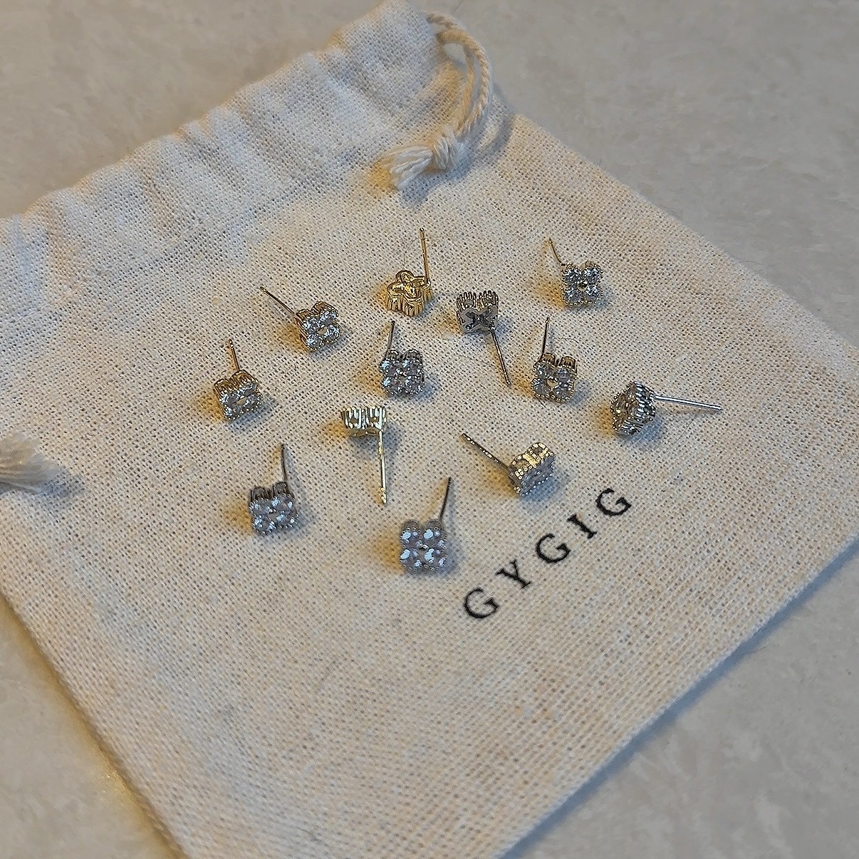 Gy mini四葉草’低奢滿鑽日常高級厚磅耳釘