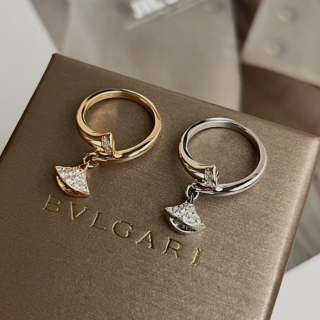 18k Divas’Dream滿鑽小裙子吊墜高奢定製戒