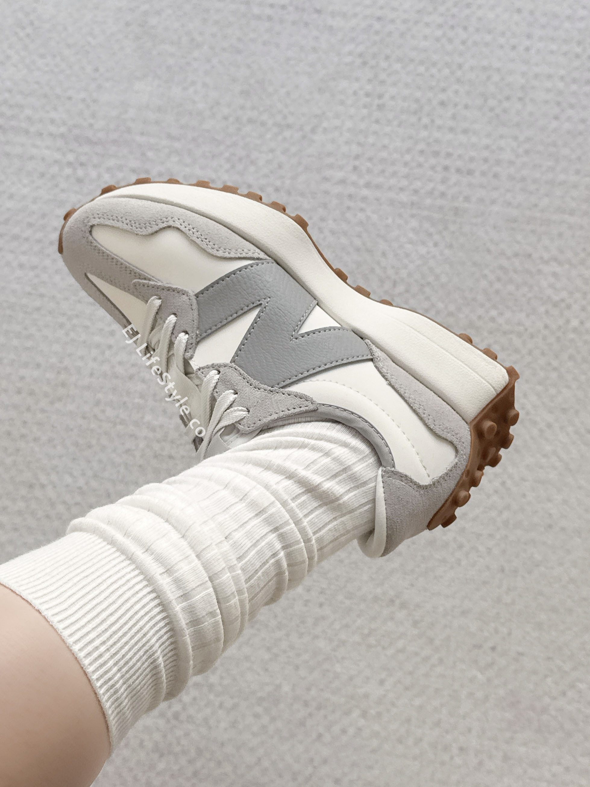 NEW BALANCE 327 NB 雨雲灰鏡灰奶蓋灰奶油白芝麻灰焦糖底女鞋