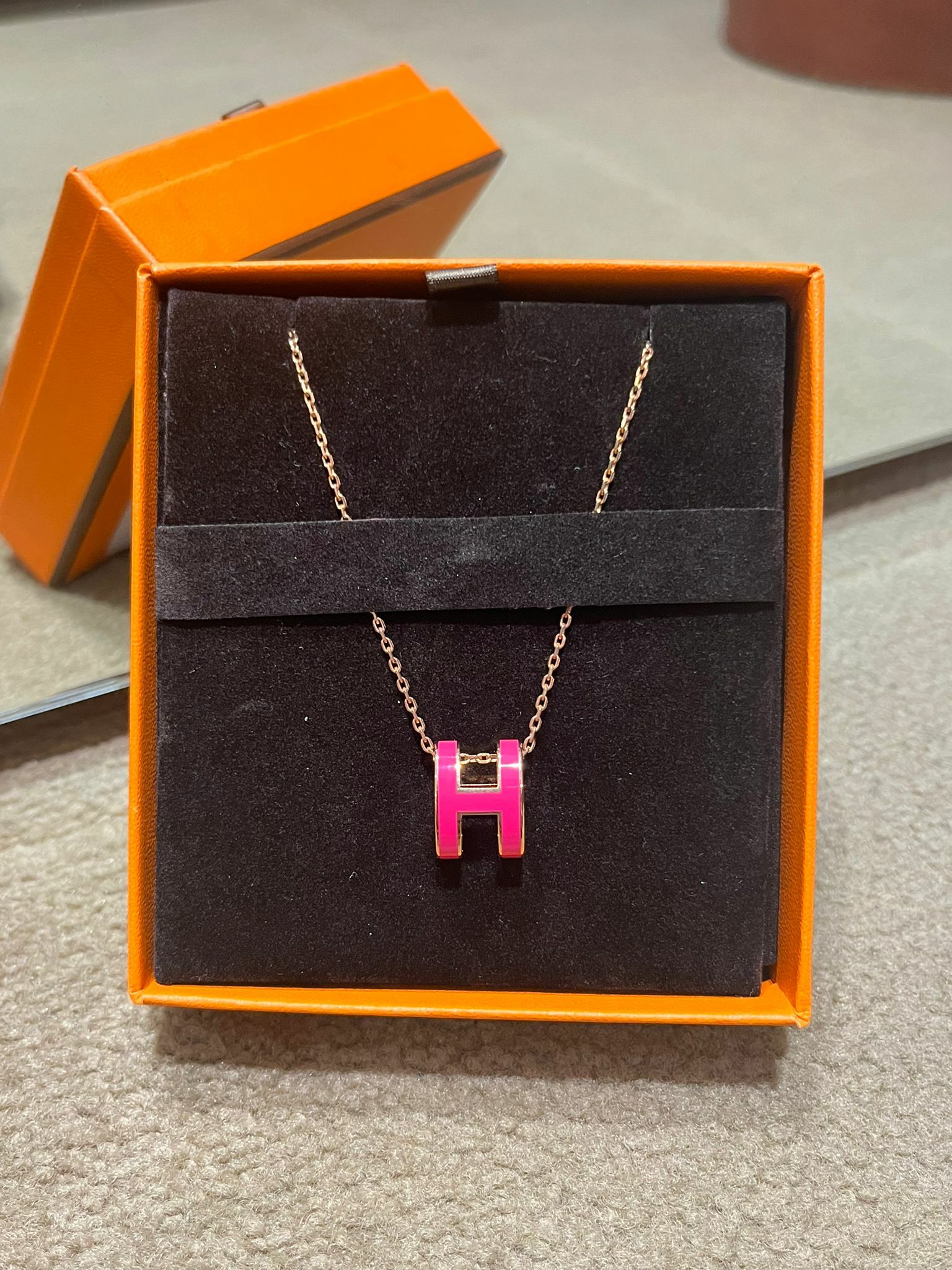 Pop H necklace 桃紅色CD