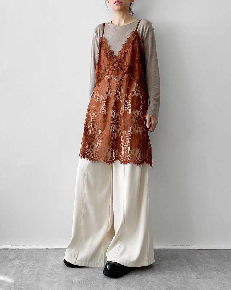 MFT-2658 蕾絲細肩長版上衣