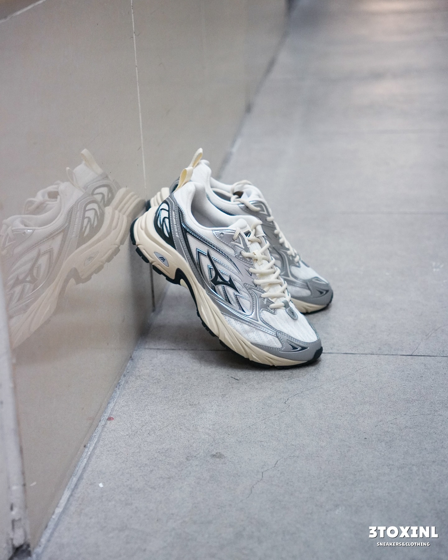 (預訂) Mizuno FIYI V2  - D1GH241511