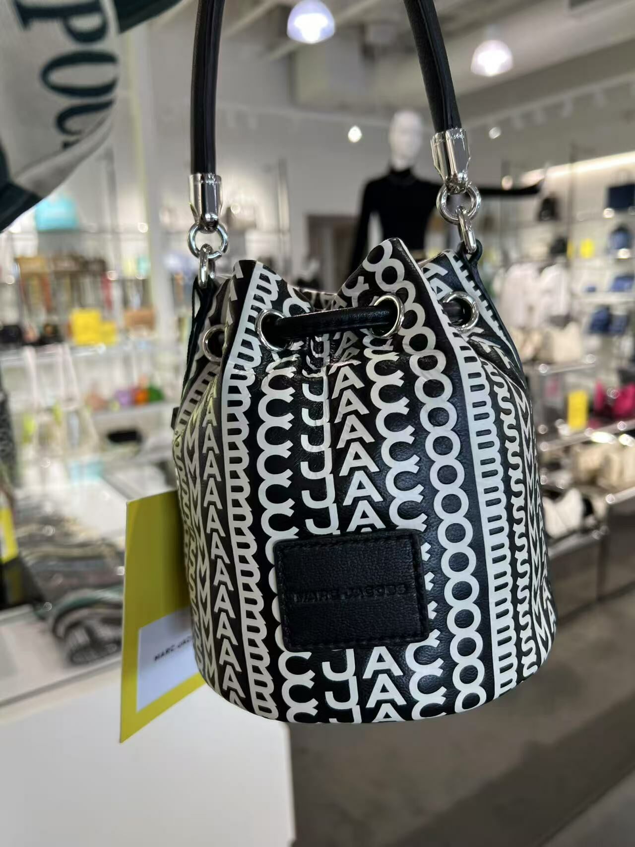 【預購】MARC JACOBS G020722 字母水桶包