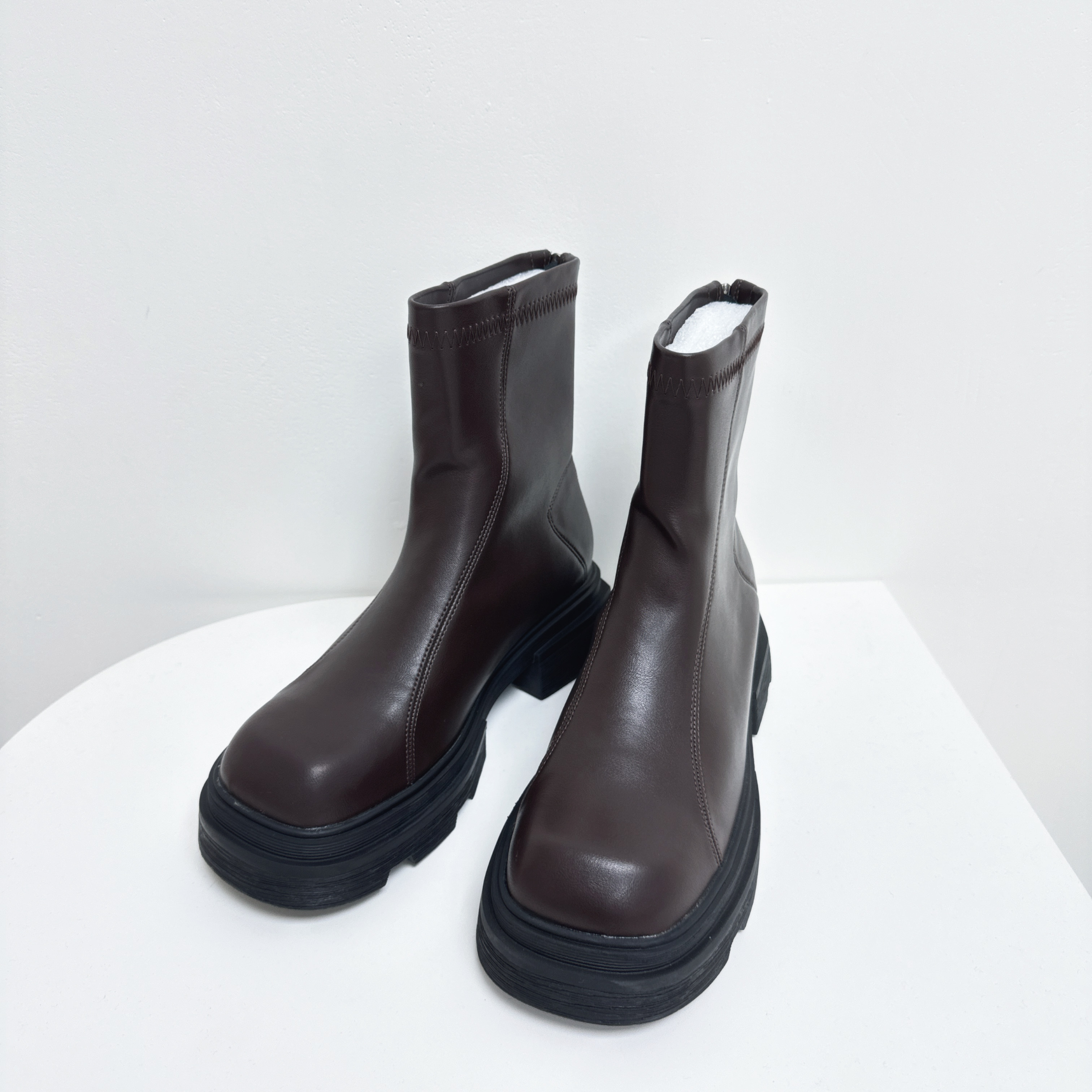 【Hoi2推介】後拉鏈粗踭短靴