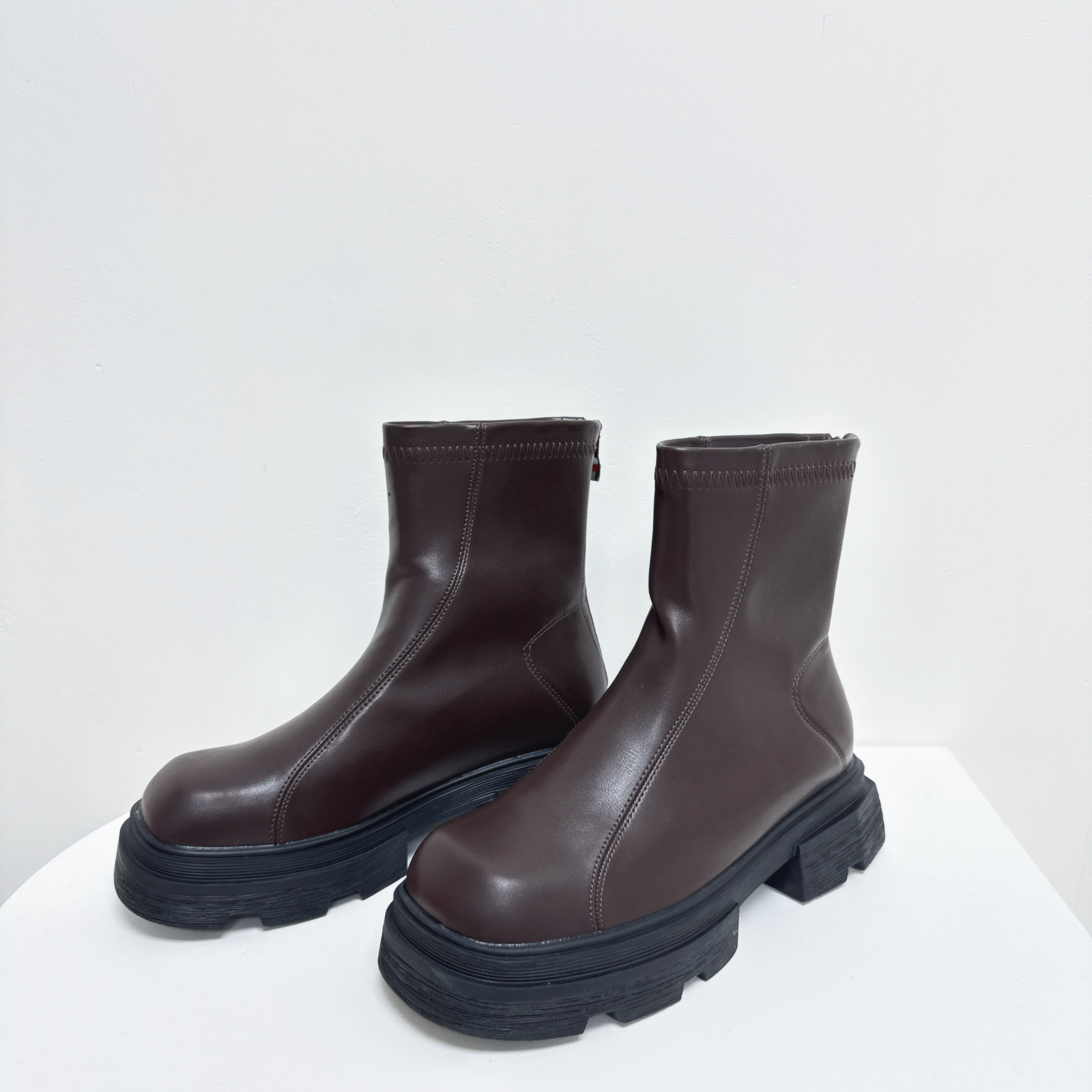 【Hoi2推介】後拉鏈粗踭短靴