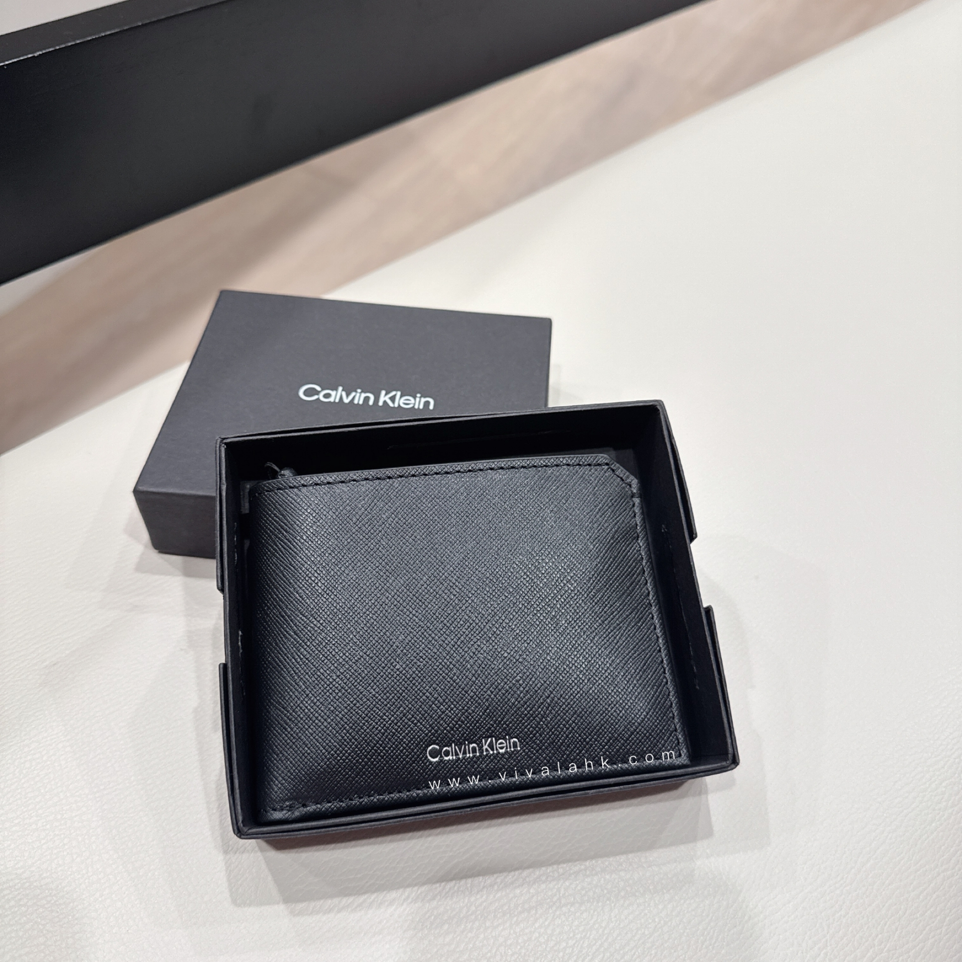 Calvin Klein - Saffiano Leather Card Case Bifold Wallet