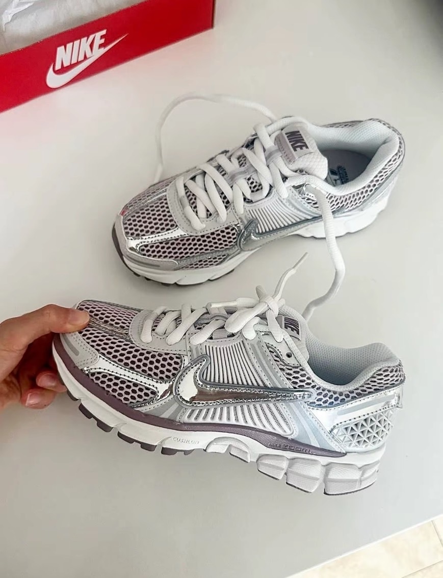 NIKE ZOOM VOMERO 5 "Chrome Platinum Violt" 液態灰粉 灰銀 白色 玫瑰粉 粉紫 女鞋 HV6417001